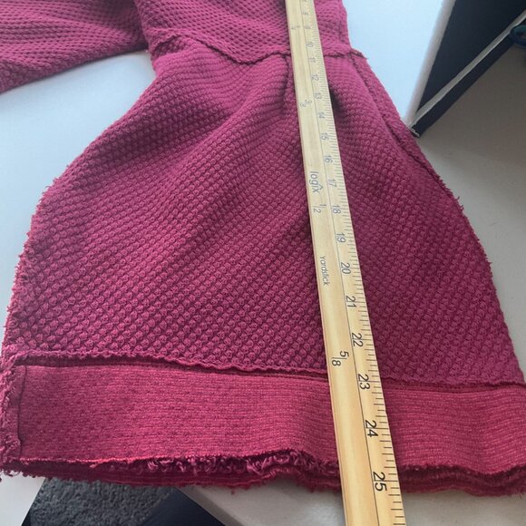 We The Free XL Sweatshirt Top Burgundy Queen Pomegranate Waffle Knit Cropped - Picture 6 of 8